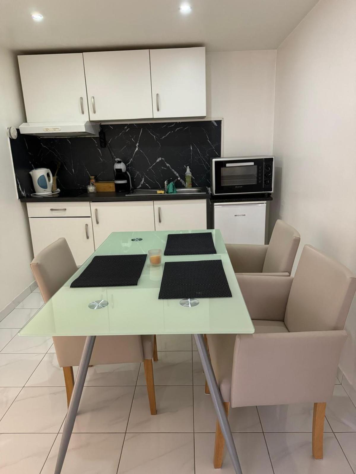 Studio 45M2 Tres Calme Village-Neuf Экстерьер фото